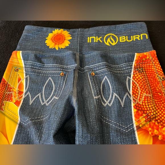 INKnBURN Sunflower Capris - Picture 5 of 14